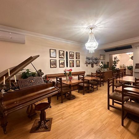 Hin Yerevantsi Hotel Luaran gambar